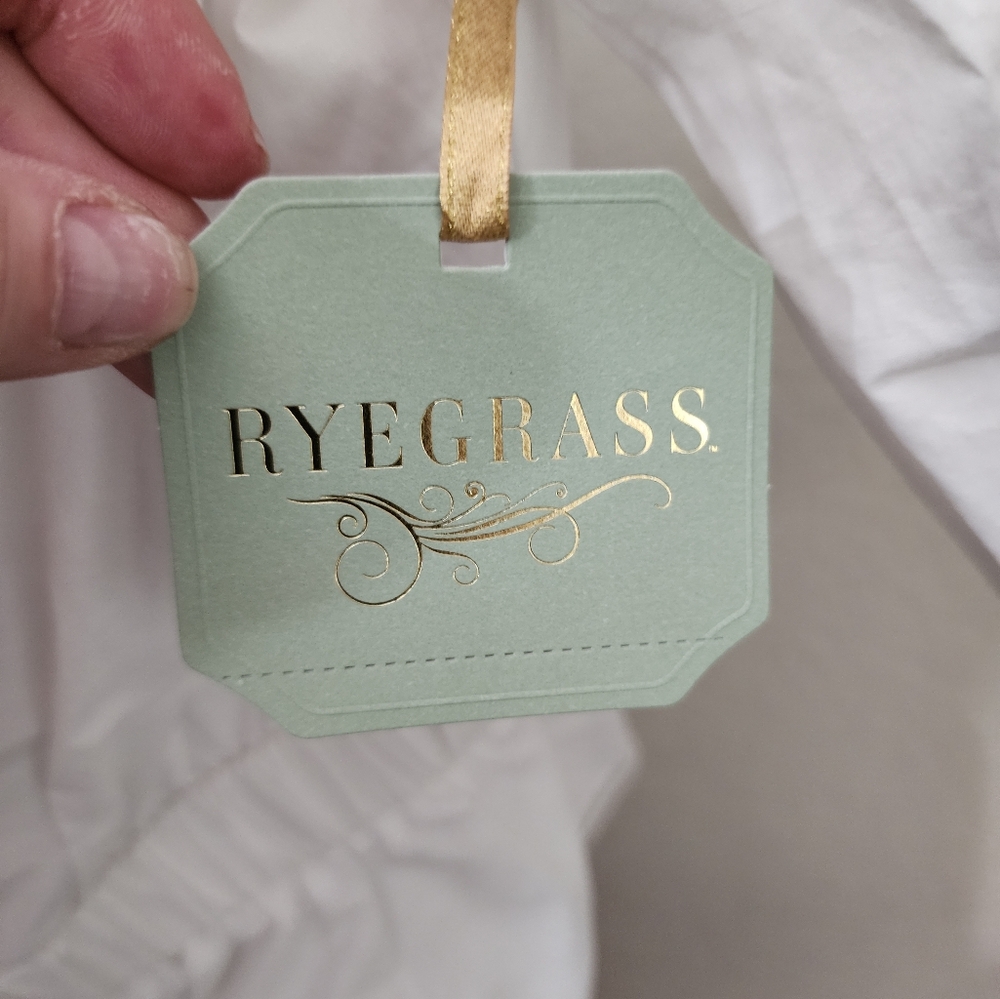 Ryegrass White Top On/ Off the Shoulder Peasant Eyelet Embroidery - Picture 2 of 8